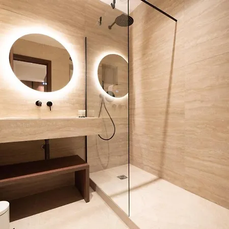 Luxury And Elegance Place Des Vosges Париж