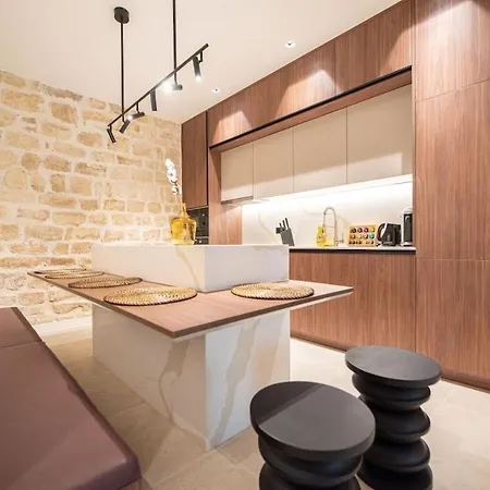 Апартаменты Luxury And Elegance Place Des Vosges *