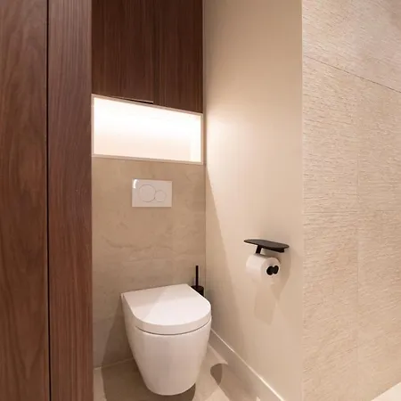 Luxury And Elegance Place Des Vosges